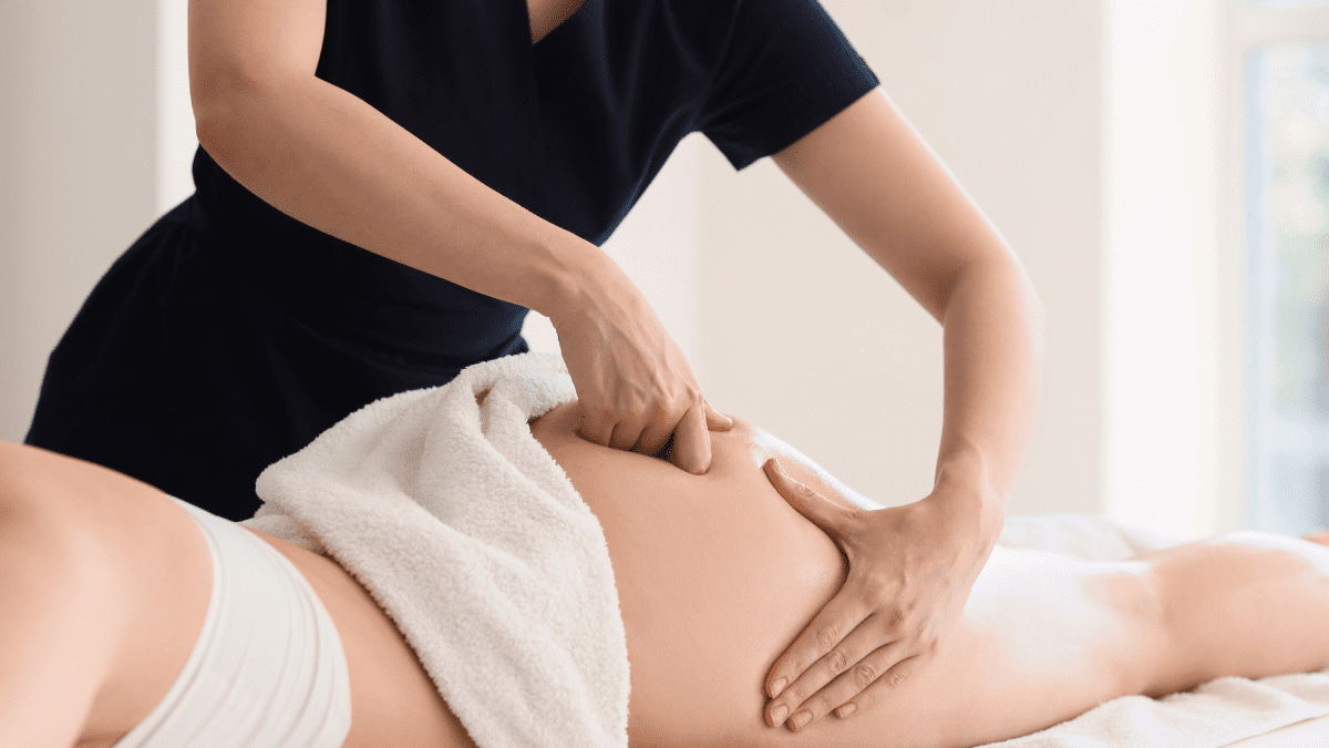 Technique du palper rouler pour atténuer la cellulite et améliorer l'aspect de la peau